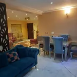 شقة مفروشة ديلوكس في جامعة الدول بالمهندسين