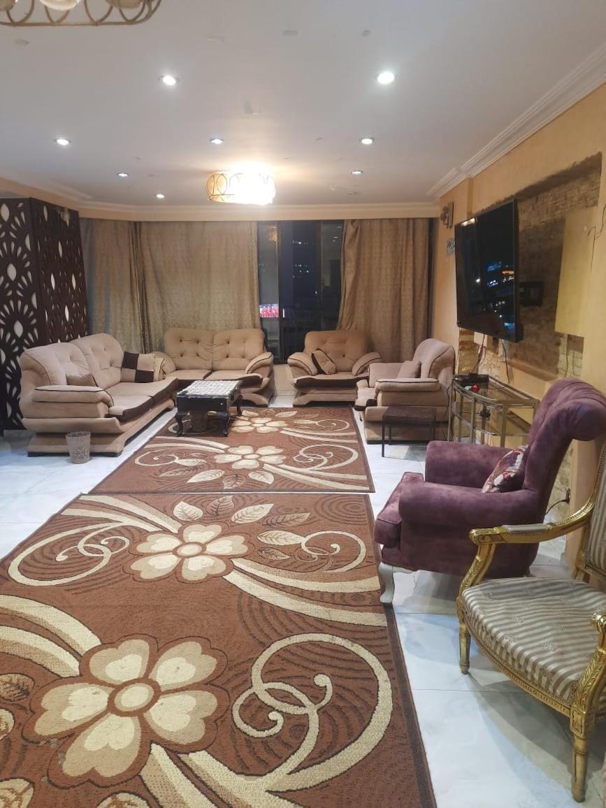 مفروشة ديلوكس في جامعة الدول بالمهندسين Cairo